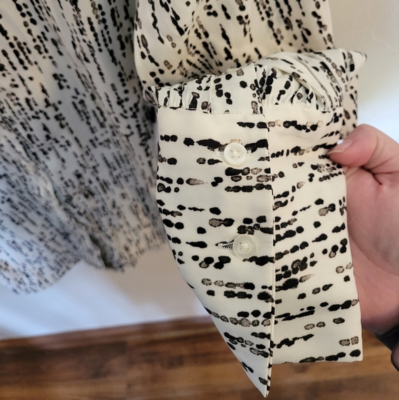 Black & Cream Blouse - Picture 2 of 6